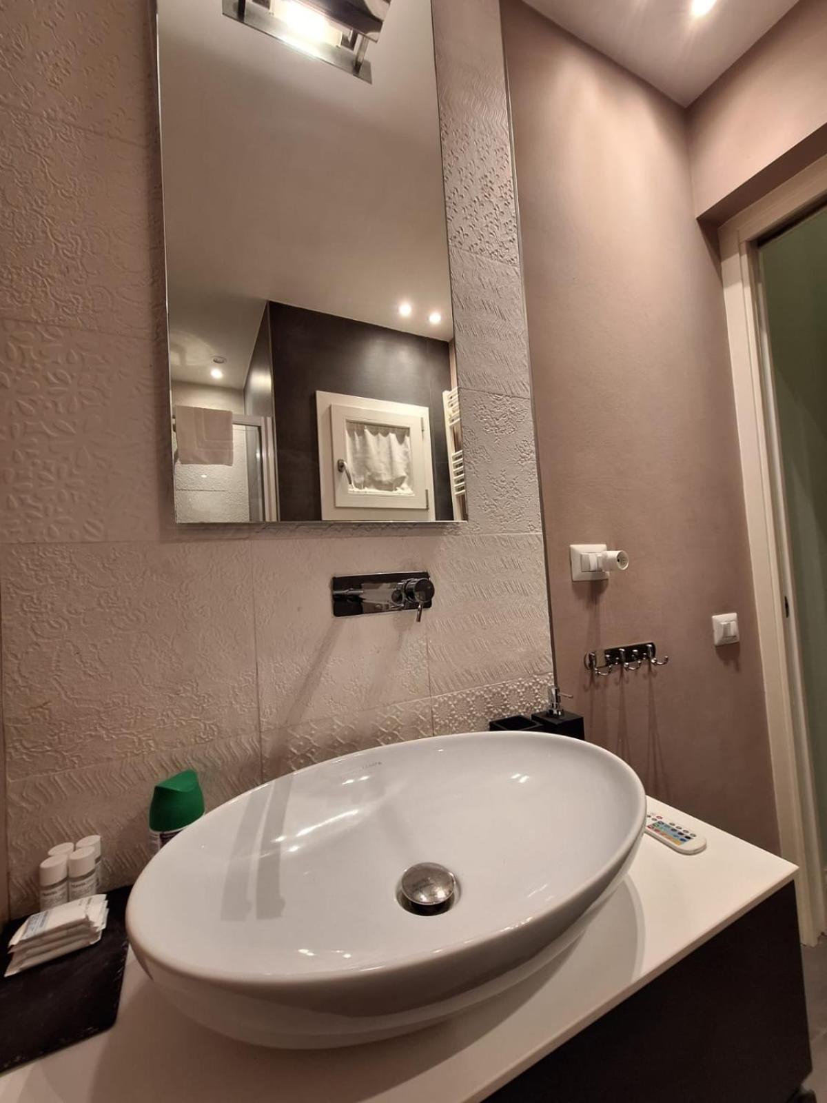 Fiorino Duomo Cozy Suite By Oteego Florenz Exterior foto